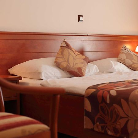 Bed and Breakfast Dorijini Dvori Башка-Вода Номер фото