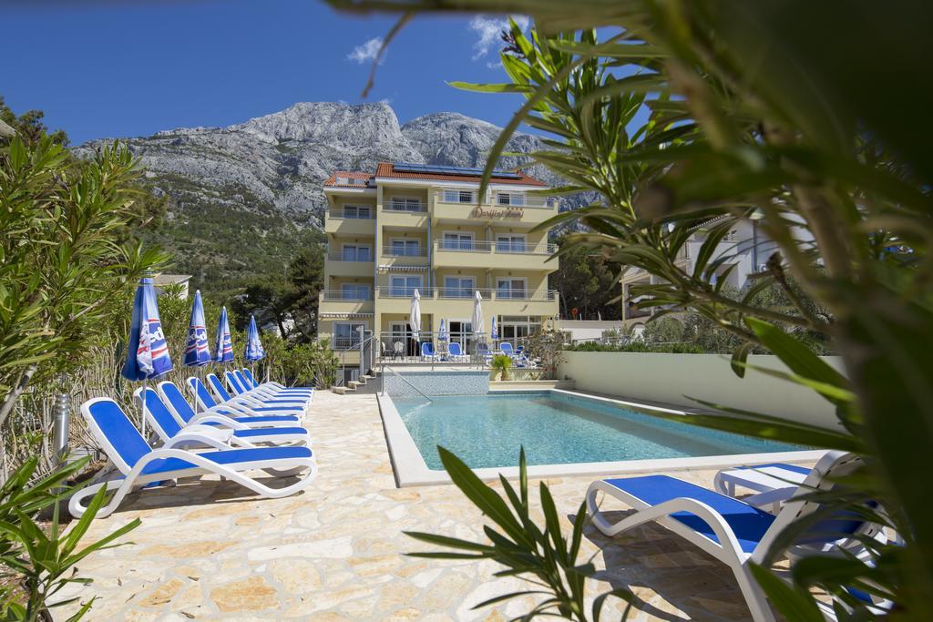 Bed and Breakfast Dorijini Dvori Башка-Вода Екстер'єр фото