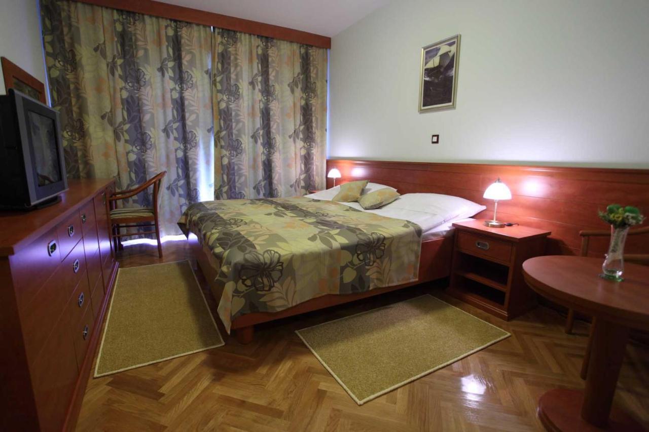 Bed and Breakfast Dorijini Dvori Башка-Вода Екстер'єр фото